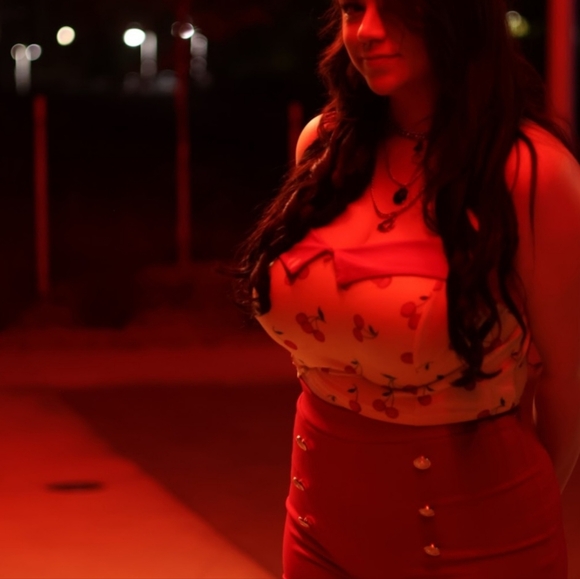 Meet your Posher, Jade - Picture 4 of 8